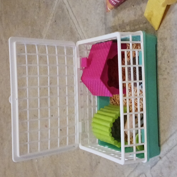 doll pet cage with accessories - Picture 2 of 2